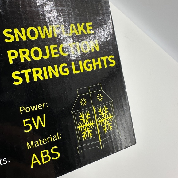 22.6 Ft Snowflake Projector Lights with 6Pcs LED Lantern Projection- Plug in Han - Picture 3 of 6